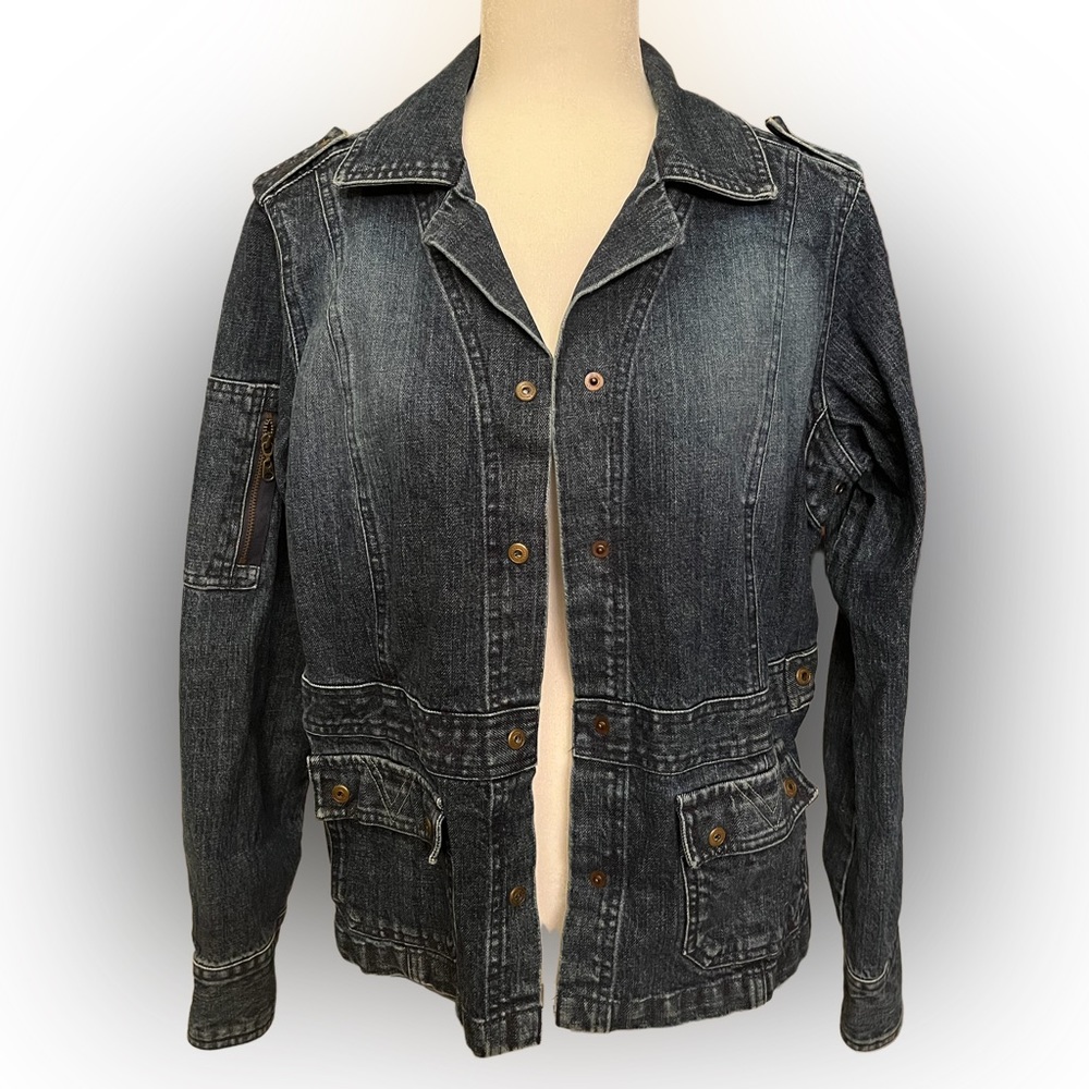 Columbia brand Jean jacket size L. NWOT. Size L.